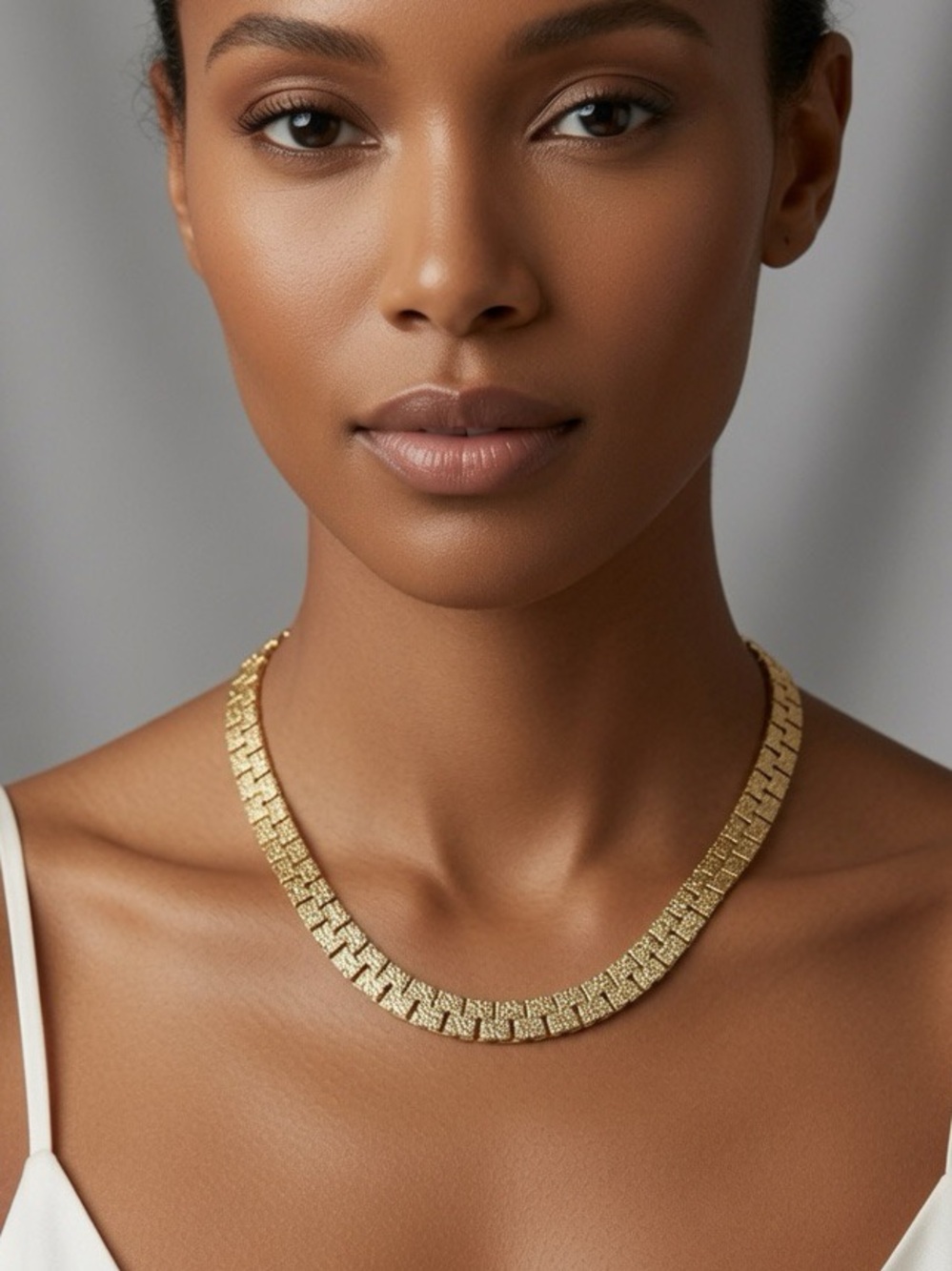 Gold Tone Textured Chainmail Necklace Statement Jewelry Like New
